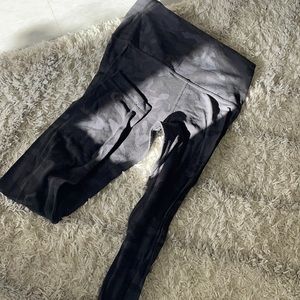 Lulu lemon black camo print leggings